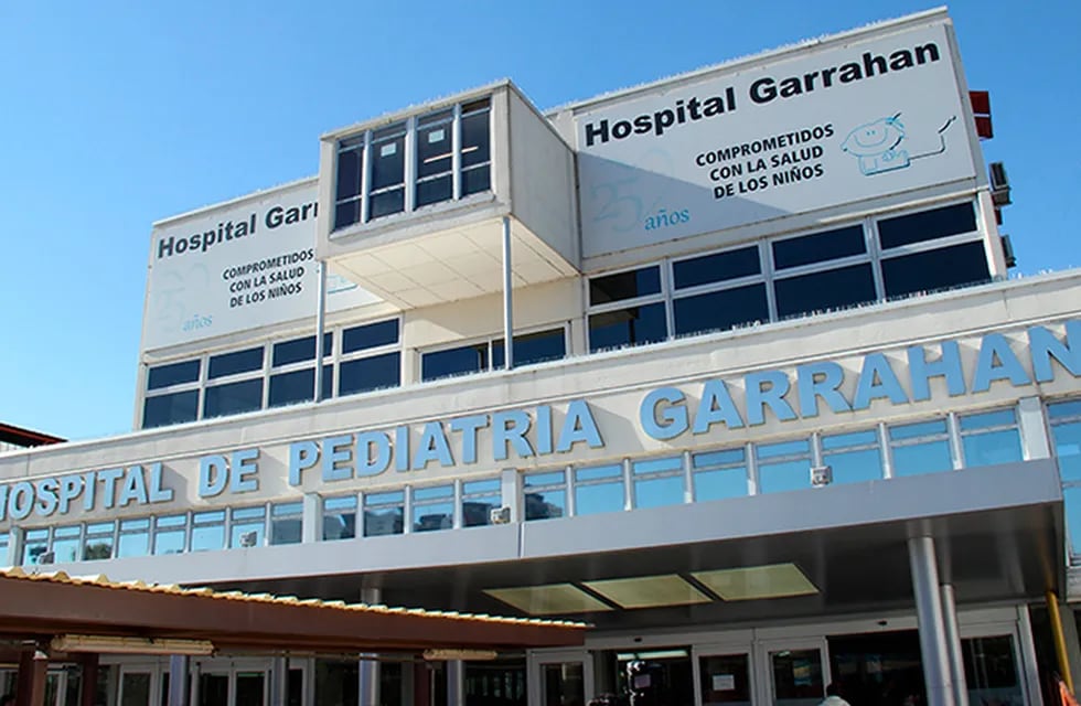El Hospital Garrahan abrió otra sala de internación para niños con COVID-19 frente a la suba de casos. Foto Vía País.