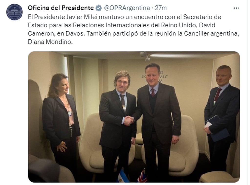 Javier Milei junto a David Cameron.