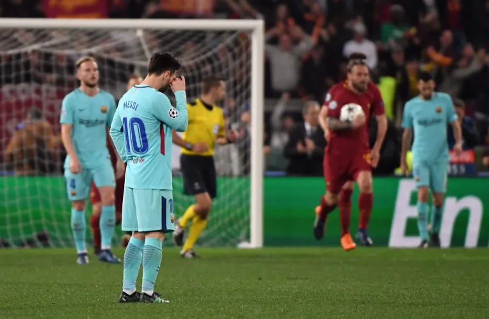Roma sorprendió al Barcelona, lo goleó 3-0 y lo eliminó de la Champions League. Foto: AFP.