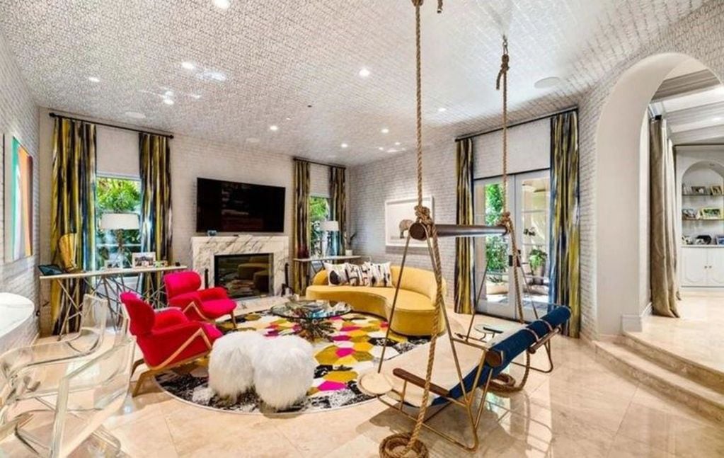 Cómo es la lujosa casa que vende Kaley Cuoco, Penny de "The Big Bang Theory"