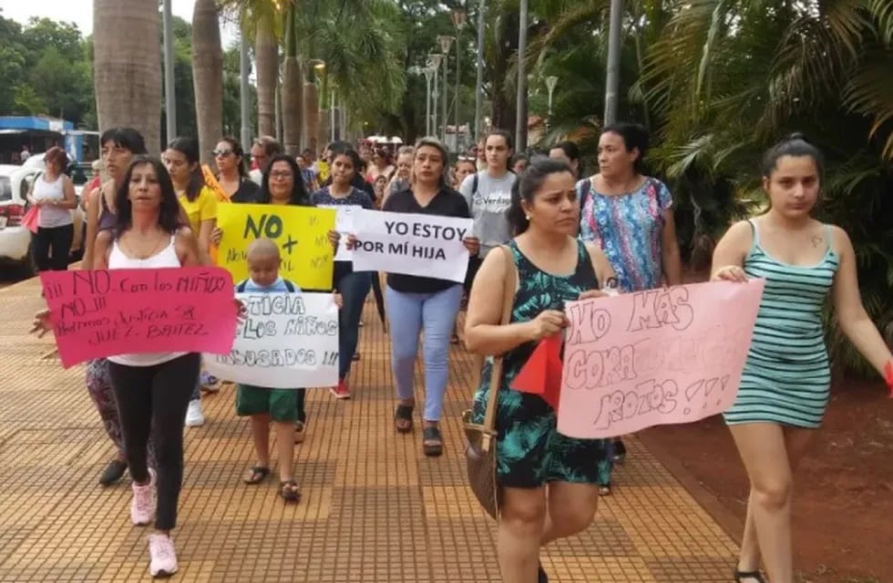 Marchas del grupo de mujeres autoconvocadas de Puerto Iguazú
