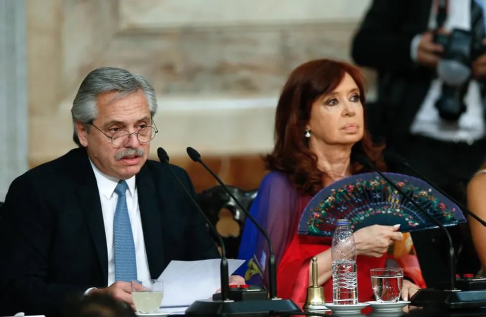 El presidente Alberto Fernández y la vicepresidenta Cristina Fernández de Kirchner  participan en la inauguración de las sesiones ordinarias en el Congreso. (EFE/ Juan Ignacio Roncoroni)