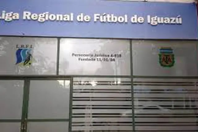 Crucero del Norte preseleccionó a dos iguazuenses en la Liga Regional de Fútbol