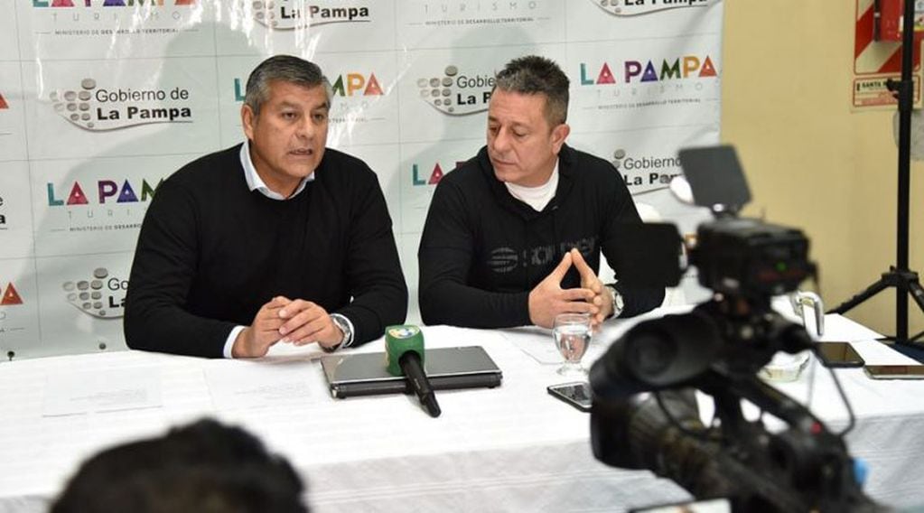 El subsecretario de Deportes junto al presidente de la Federación Pampeana de Gimnasia (Gobierno de La Pampa)