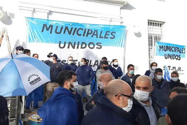 Protesta de municipales en el Hospital de Niños Víctor J. Vilela
