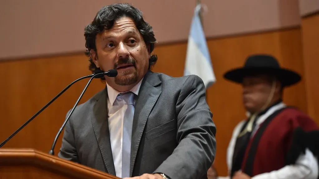 Gustavo Sáenz busca la reelección.