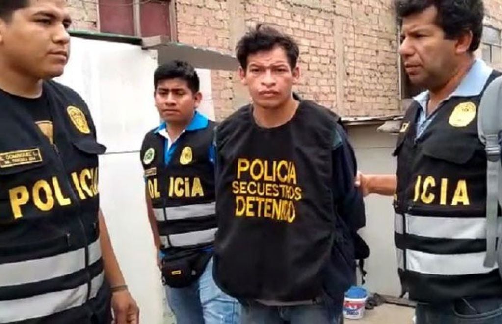Hombre detenido en Perú (Web)