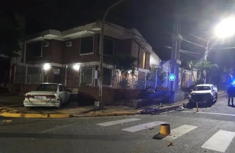 Presunta picada de autos causó un violento choque en Posadas.
