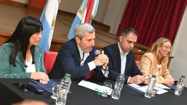 Rogelio Frigerio encabezó una reunión de gabinete ampliada en Gualeguaychú
