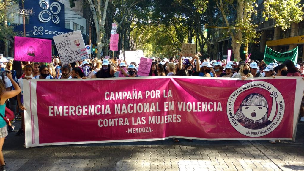 La marcha partió de la esquina de San Martín y Colón de Mendoza. José Gutiérrez/Los Andes