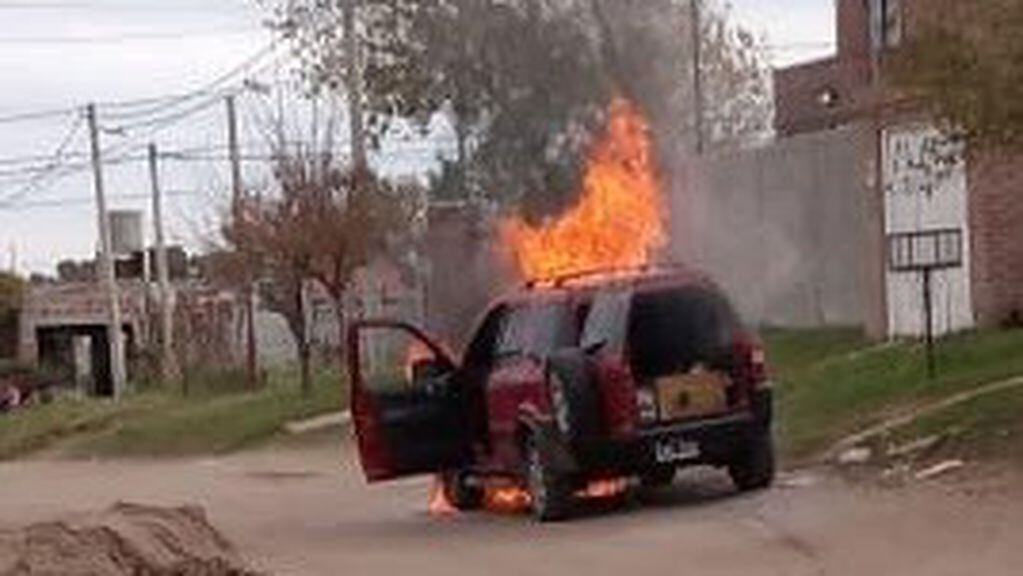 Ford Eco Sport incendiado