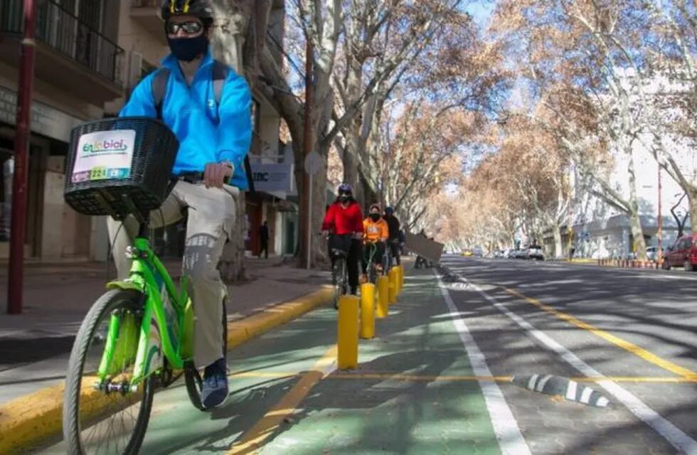 Movilidad sustentable, en la bici, biciletas, bicisendas Ciudad de mendoza
