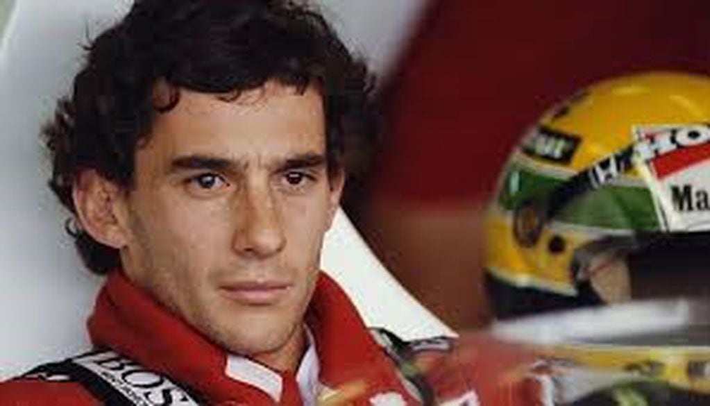Ayrton Senna en su esplendor. El piloto brasileño inspiró al papá del arquero de Almirante Brown
