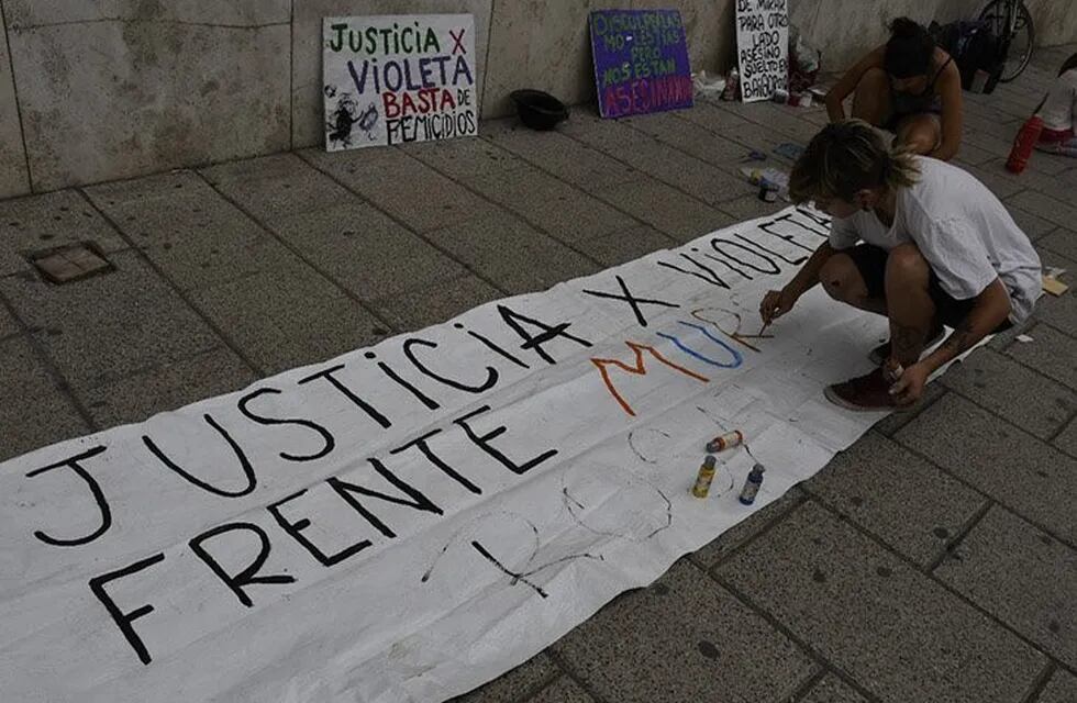 Este jueves se realizó una manifestación para pedir justicia frente a los Tribunales provinciales. (Juan José García)