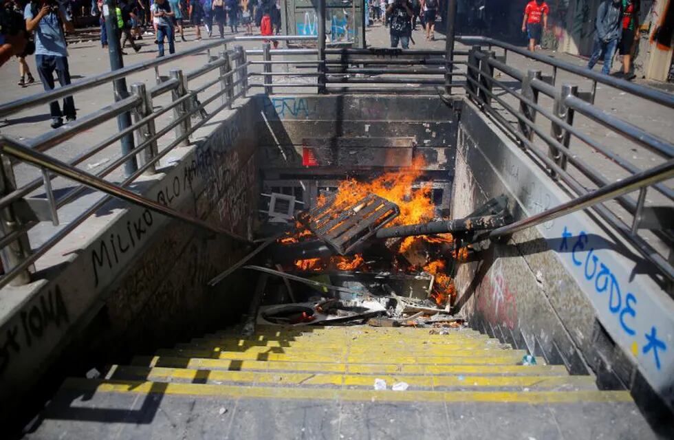 El Gobierno chileno elevó a 19 la cifra de fallecidos por las protestas.