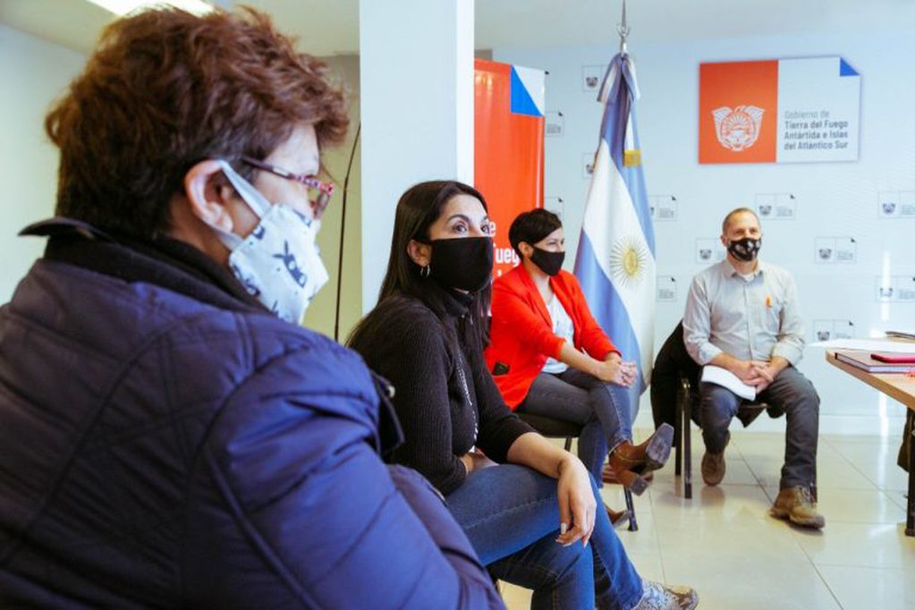 Gustavo Melella en reunión con  Asociación "Por una real inclusión Tú Puedes’"