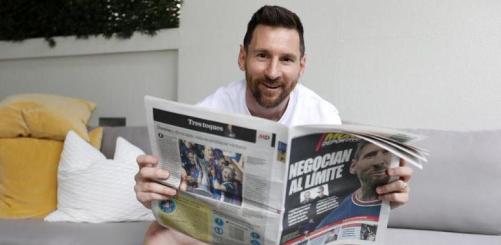 Lionel Messi habló en París con  los dos diarios de Barcelona y confirmó su partida a Estados Unidos. (Diario Mundo Deportivo)