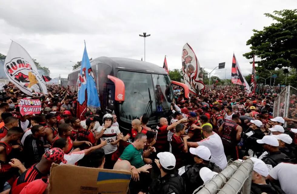 Una multitud despidió a Flamengo antes de la final de la Copa Libertadores. (REUTERS)