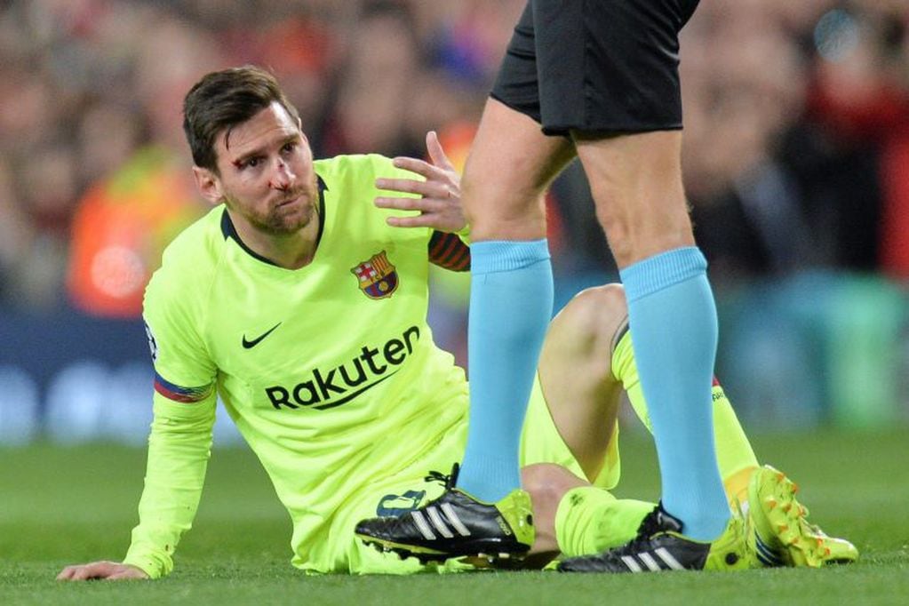 Lionel Messi está en duda para el partido del sábado ante Huesca. (EFE)