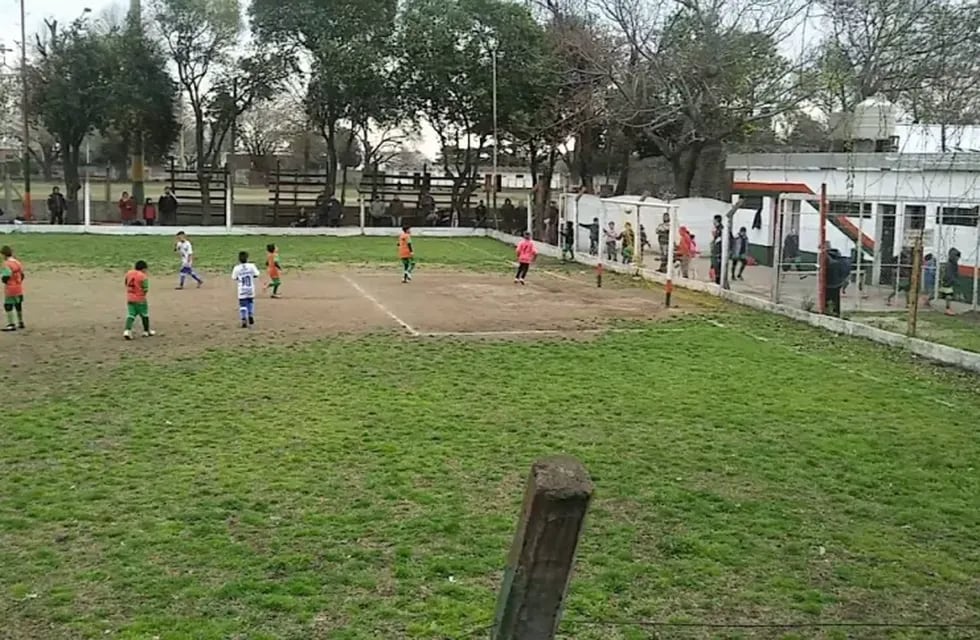 Partido de fútbol infantil finalizó con agresiones en Rosario.