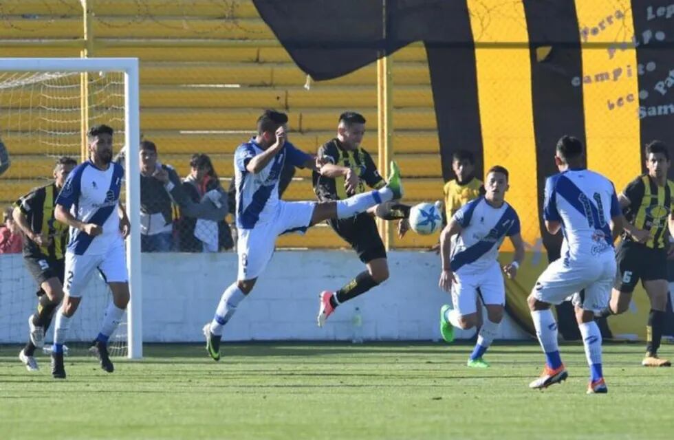 Deportivo Madryn y Alvarado no se sacaron ventajas (Foto: La Capital MDP).