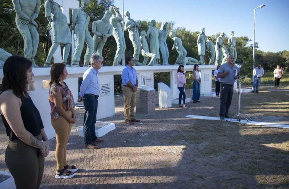 En la oportunidad se inauguraron las refacciones al monumento que conmemora la Masacra de Margarita Belén ocurrido en diciembre del '76.