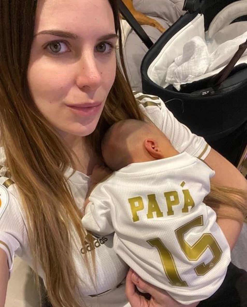 Mina Bonino y su bebé. (Instagram)