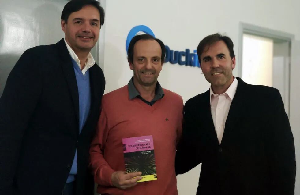 Los marplatenses Flavio Diez y Marcelo Pérez Peláez presentaron su tercera publicación.
