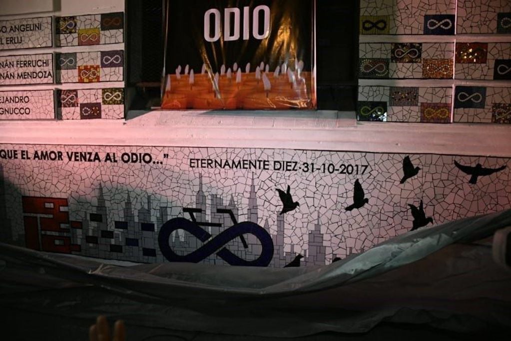 El Politécnico descubrió un mural en 2018 para recordar a los egresados.