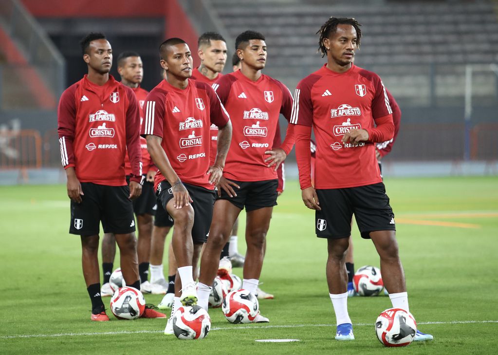 La selección de Perú trabajó en el estadio Nacional de Lima y espera hacer un buen partido ante Argentina. Foto: Prensa FPF