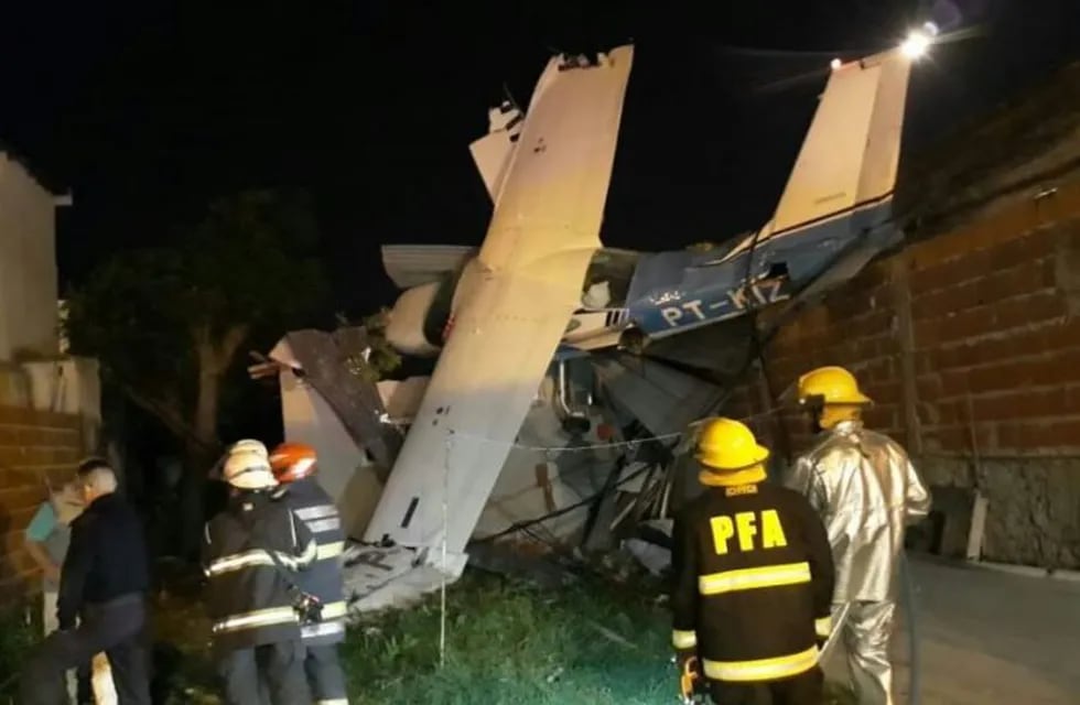 Cayó una avioneta en San Fernando y todos sus ocupantes resultaron ilesos. Twitter/SoloTransito