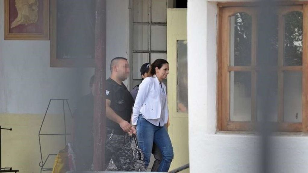 Julieta Silva en la casa en San Rafael donde está con prisión domiciliaria.