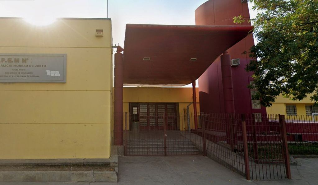 Grave denuncia de los padres que mandan sus chicos a la escuela Alicia Moreau de Justo de barrio Los Gigantes. (Google Maps)