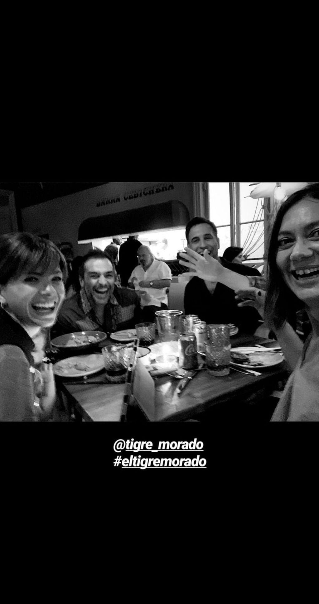 La China Suárez aprovechó su llegada a Buenos Aires para salir a cenar con amigos en Tigre (Foto: Instagram/ @sangrejaponesa)