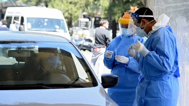 Habilitaron test de coronavirus en auto en Rosario