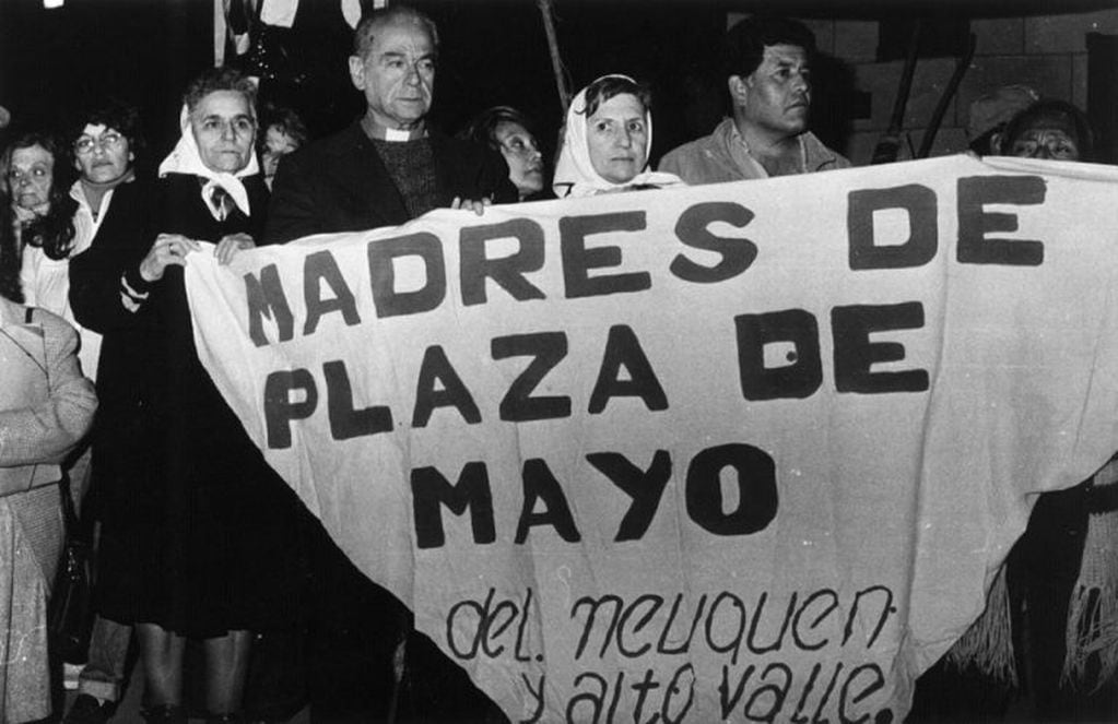 Marcha de la sede de Madres de Plaza de Mayo en Neuquén. (Web)