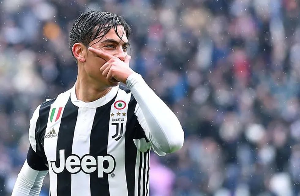 Juventus' Paulo Dybala celebrates after scoring during the Serie A soccer match between Juventus and Udinese, at the Allianz Stadium in Turin, Italy, Sunday, March 11, 2018. (Alessandro di Marco/ANSA via AP)