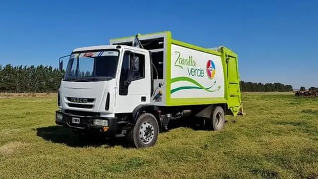 Zavalla recibió camión compactador
