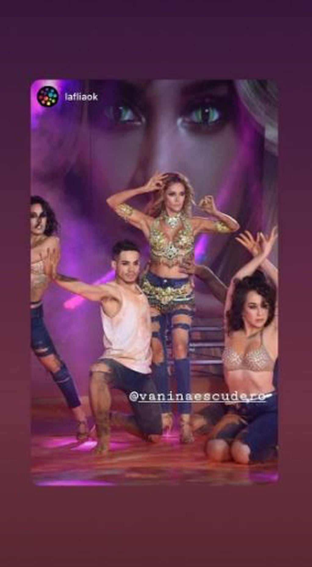 Vanina Escudero la rompió en la pista del Súper Bailando y arrancó suspiros con su look para bailar "La Cobra". Instagram/vaninaescudero