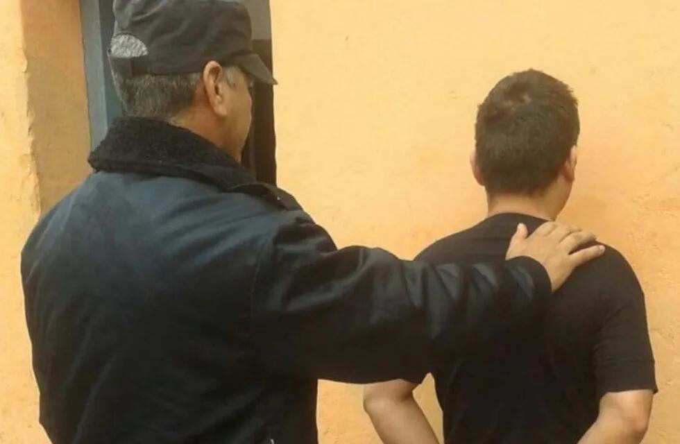 El muchacho, de 26 años, quedó detenido por el delito de lesiones leves, (Policiales San Nicolás)