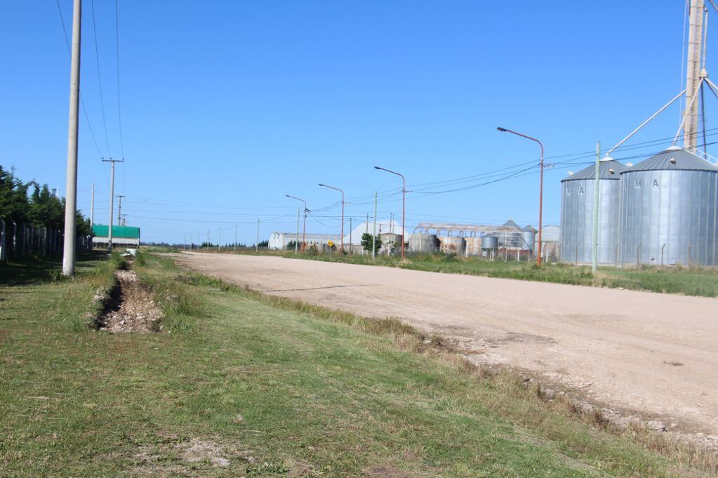 El intendente Sánchez recorrió obras en el Parque Industrial de Tres Arroyos