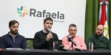 Conferencia de prensa evaluando la carrera del TC en Rafaela