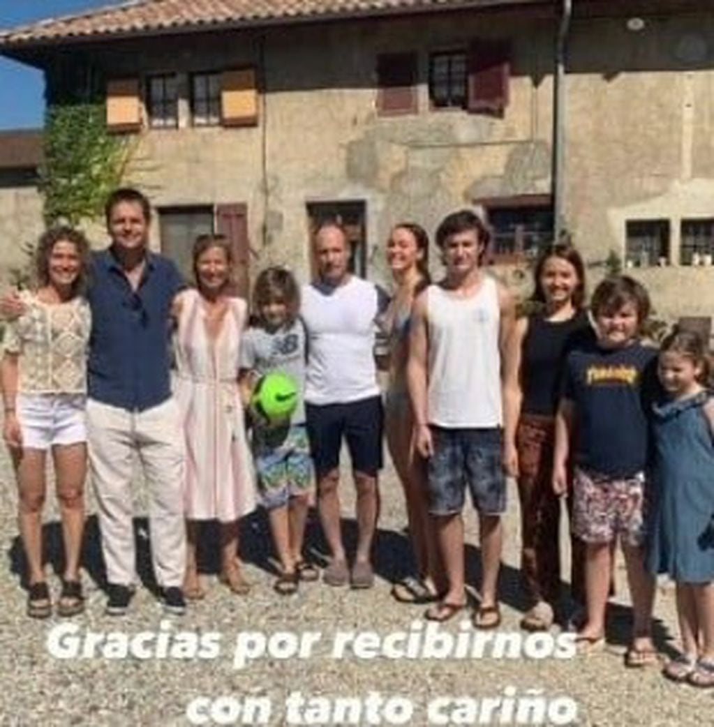 Maru Botana y su familia (Instagram/@lauraubfal)