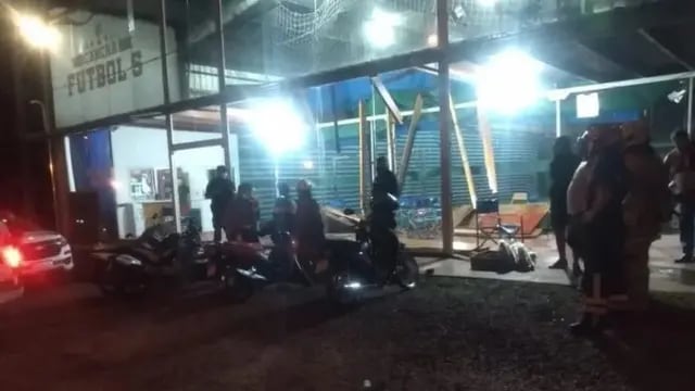 Derrumbe en cancha de fútbol 5 de Guaraní, Oberá
