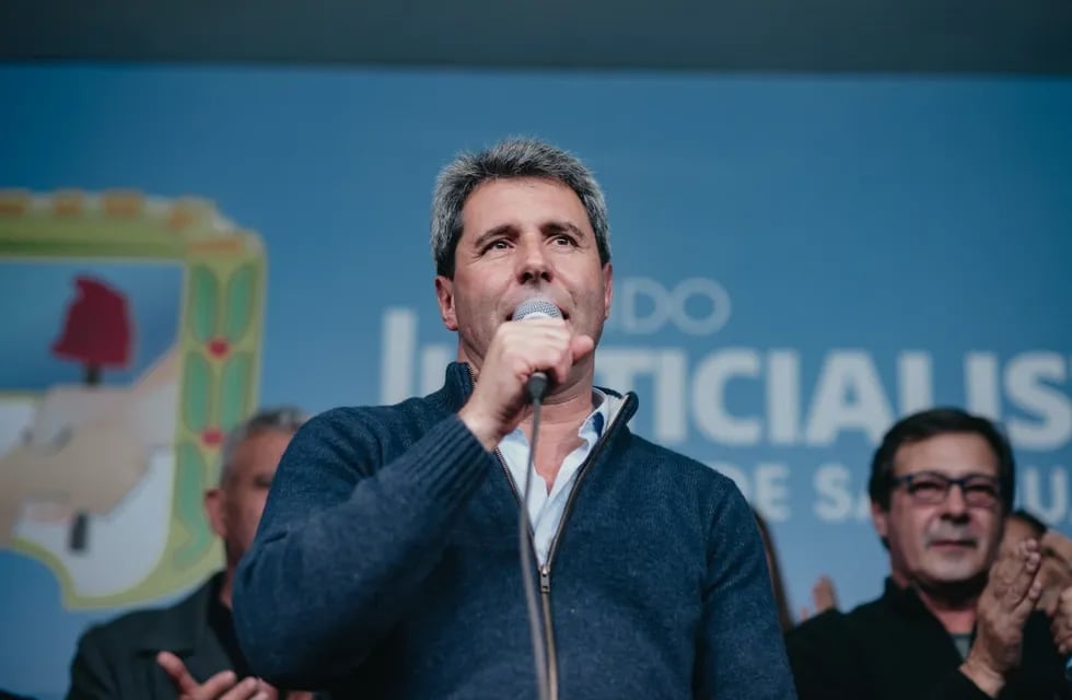 Sergio Uñac brindó un discurso ante la multitud peronista en el ciclo de formación.