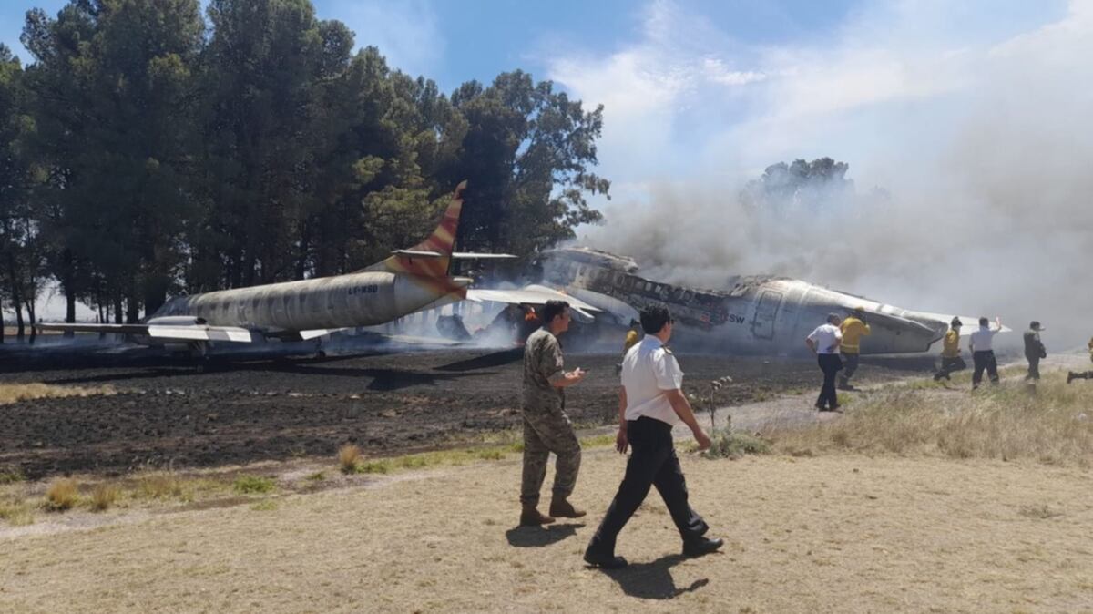Incendio Base Aeronaval Comandante Espora