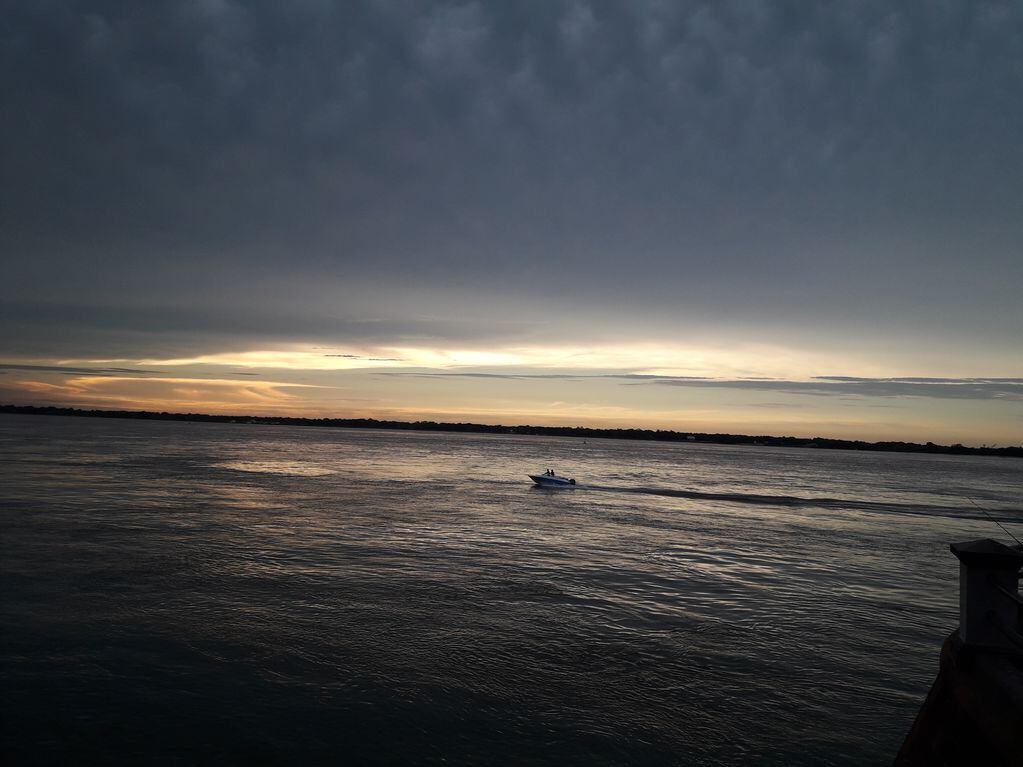 La navegabilidad para barcos de gran calado está dificultosa sobre el Paraná frente a Corrientes.