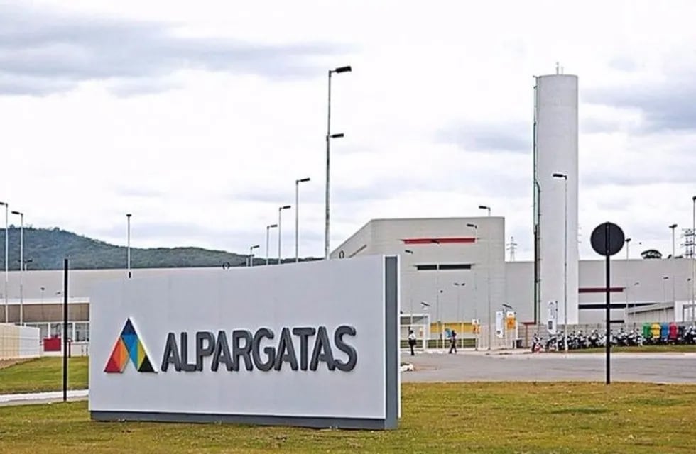 La fábrica Alpargatas cierra su planta en Catamarca y despide 446 trabajadores