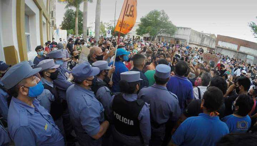 Protestas por la detención de Gabriela Neme (Vía Formosa).