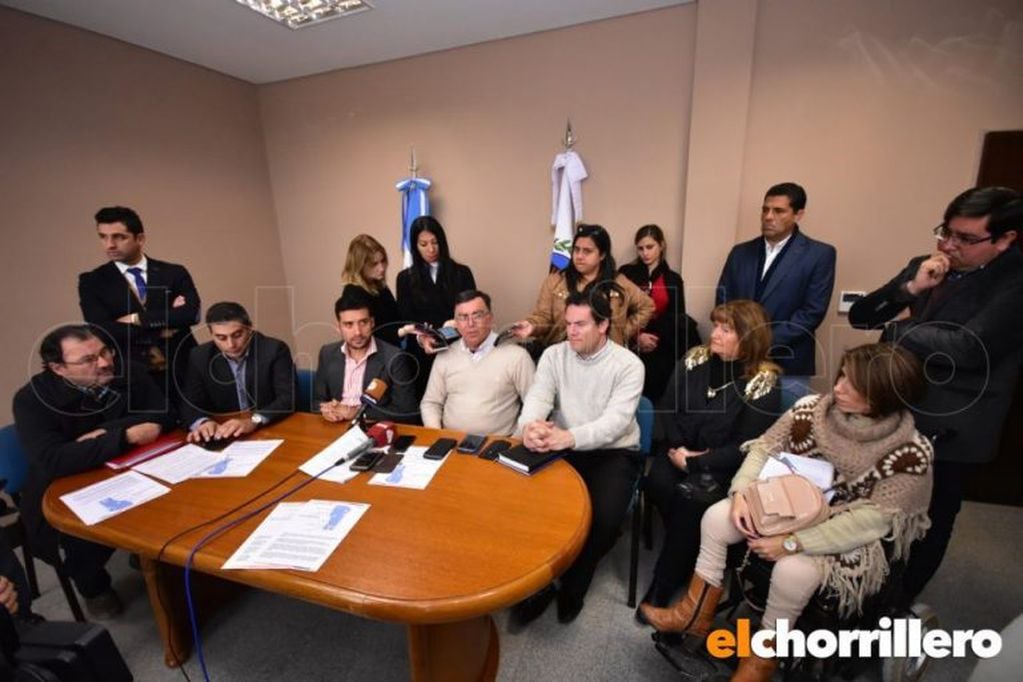 Legisladores de Avanzar y Cambiemos, de la provincia de San Luis, brindaron una conferencia de prensa .